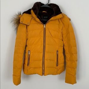 Zara Mustard Outerwear Puffer Jacket.
